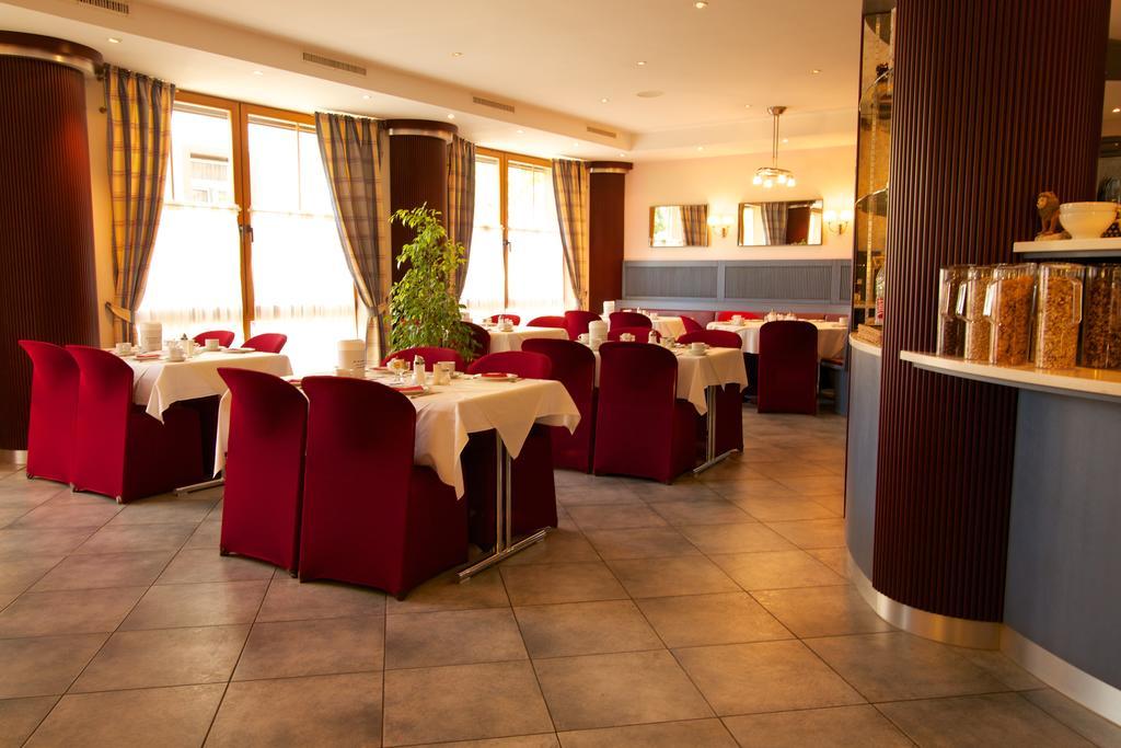 Hotel Zum Loewen Mörfelden-Walldorf Exteriör bild