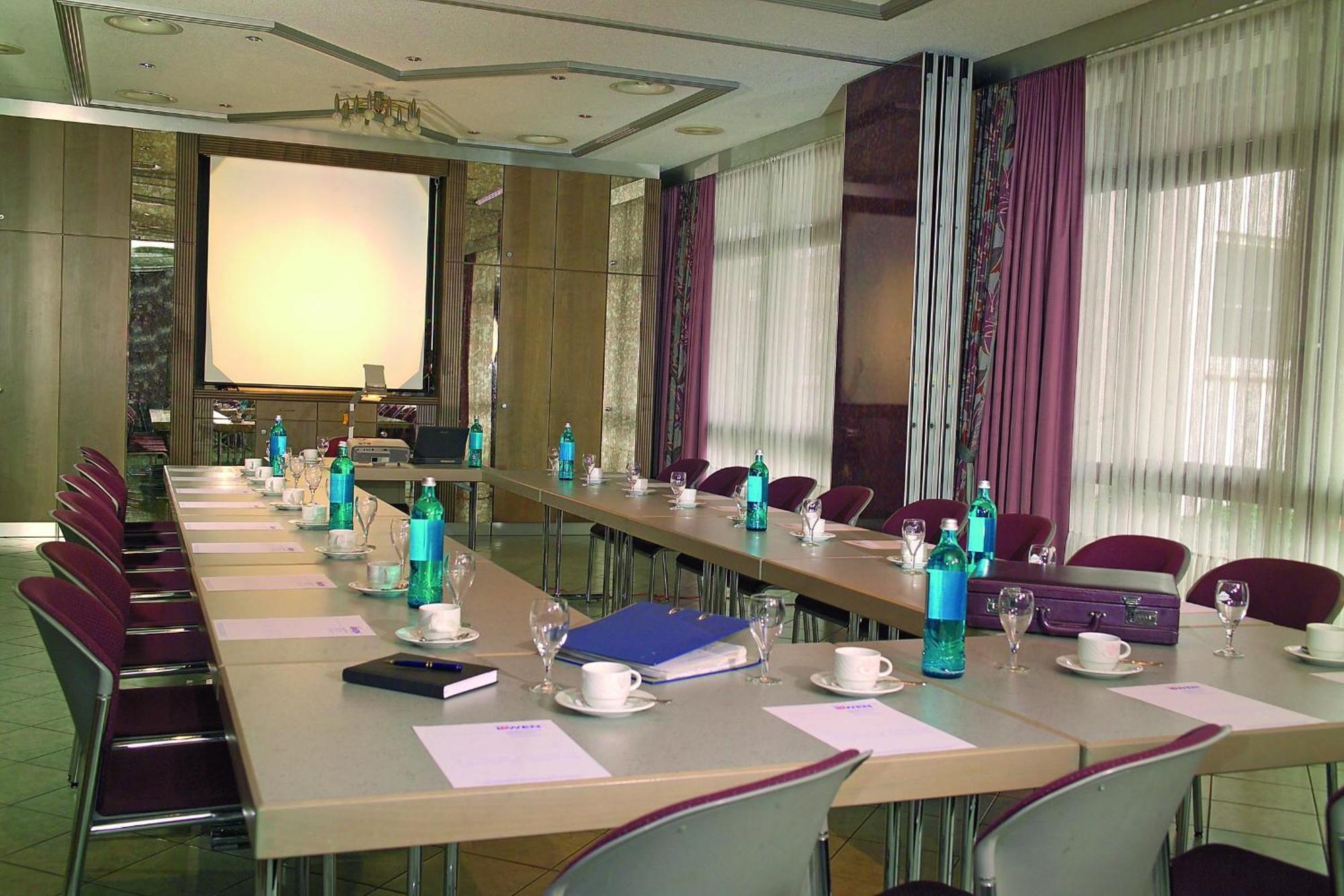 Hotel Zum Loewen Mörfelden-Walldorf Exteriör bild